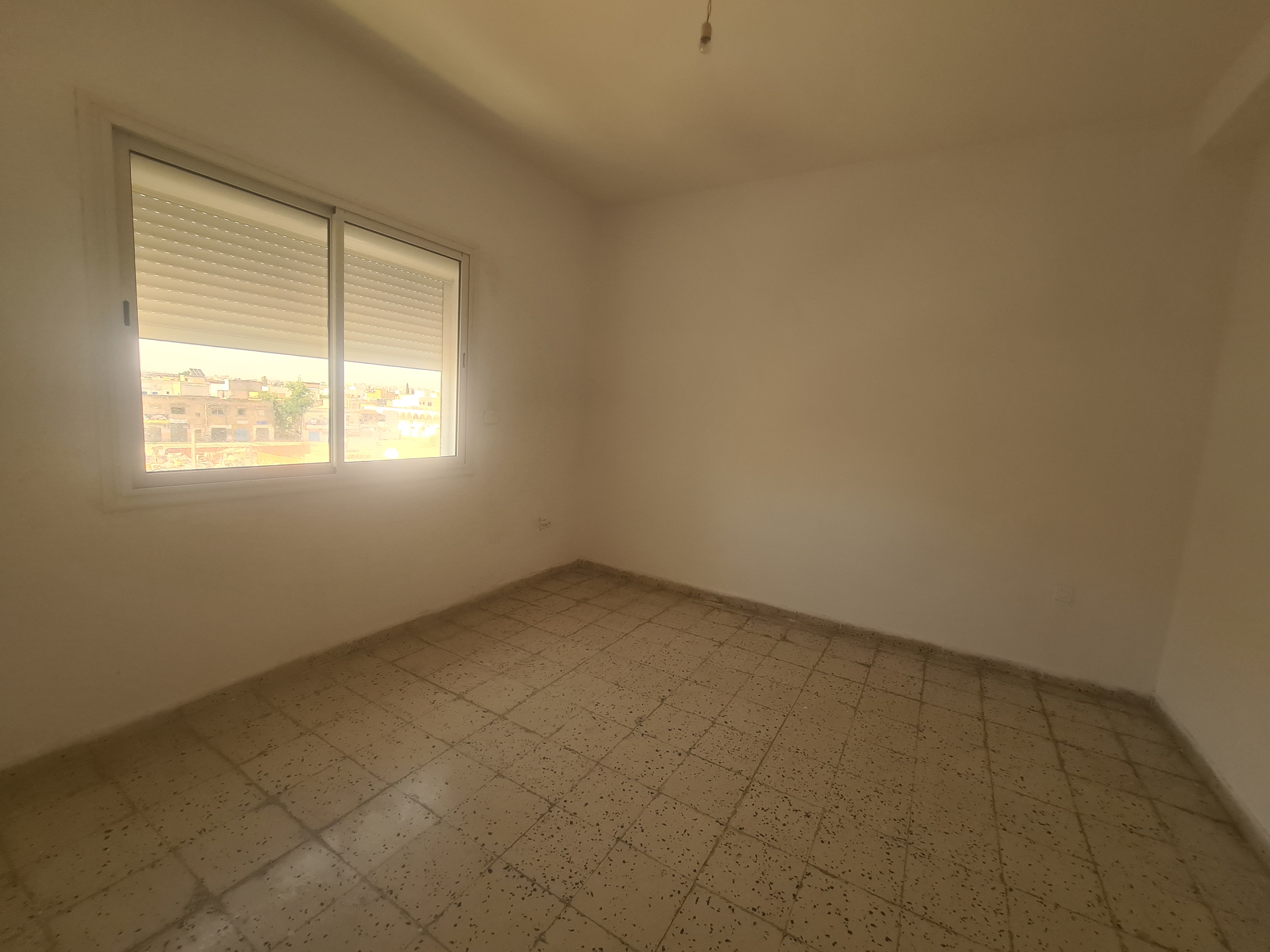 Ezzouhour (Tunis)&nbsp;Ezzouhour 4&nbsp;Vente&nbsp;Appart. 3 pi�ces&nbsp;S2 a cit� ezzouour
