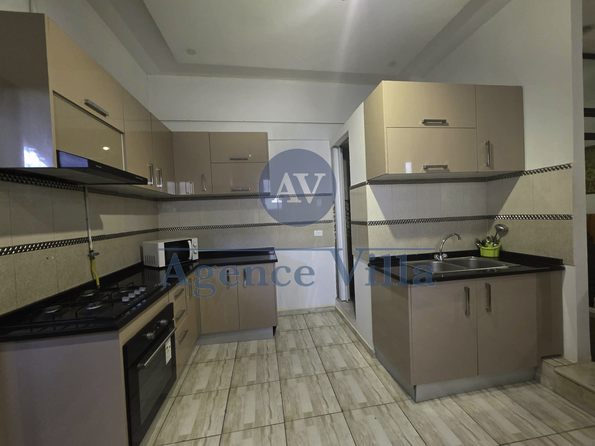 La Marsa&nbsp;Cite Du Stade&nbsp;Vente&nbsp;Autre&nbsp;Immeuble de rapport de 7 appartements � la marsa