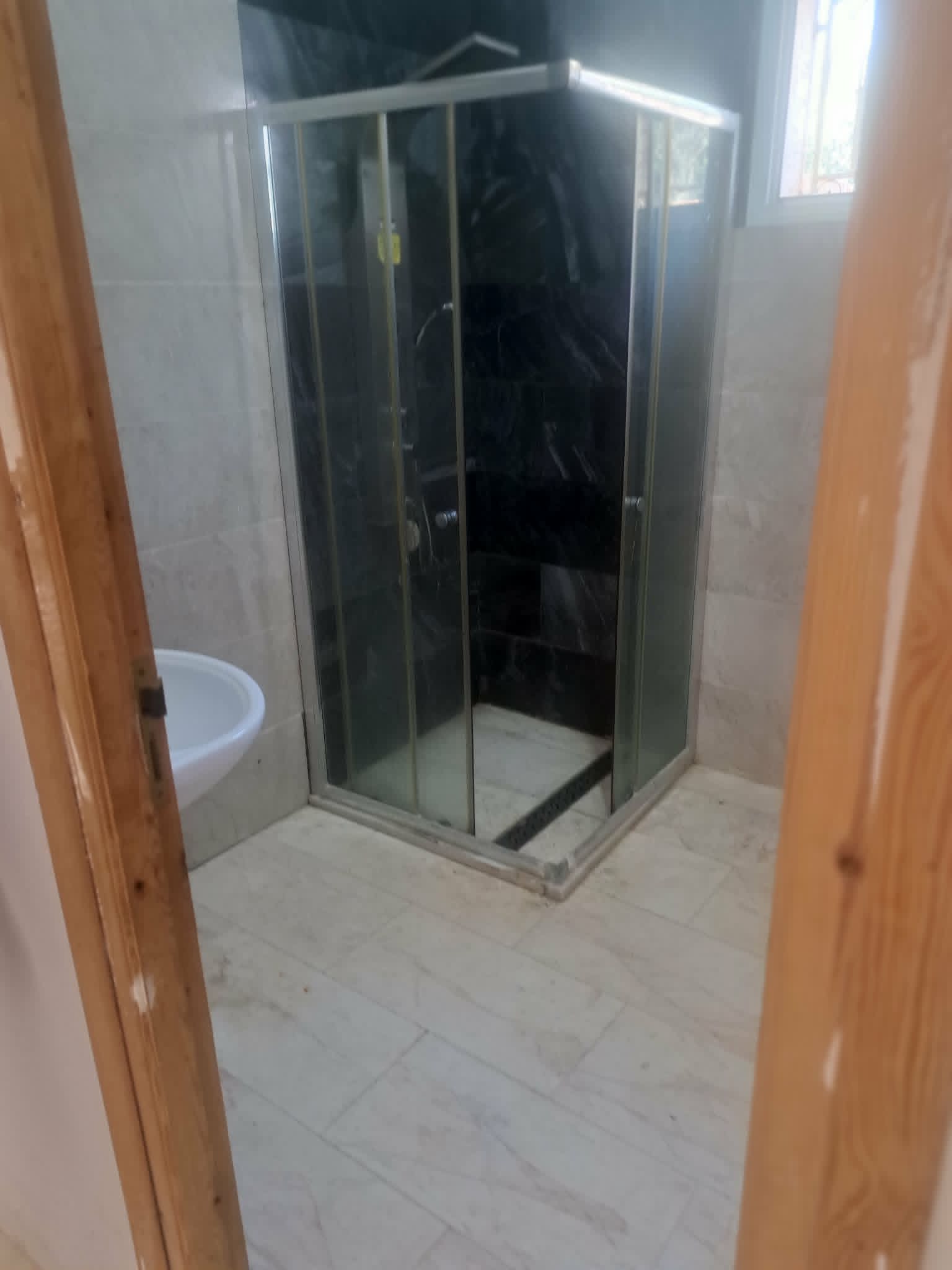 Raoued&nbsp;Cite El Ghazala 2&nbsp;Vente&nbsp;Maisons&nbsp;Villa 2 niveaux s�par�e � el ghazela