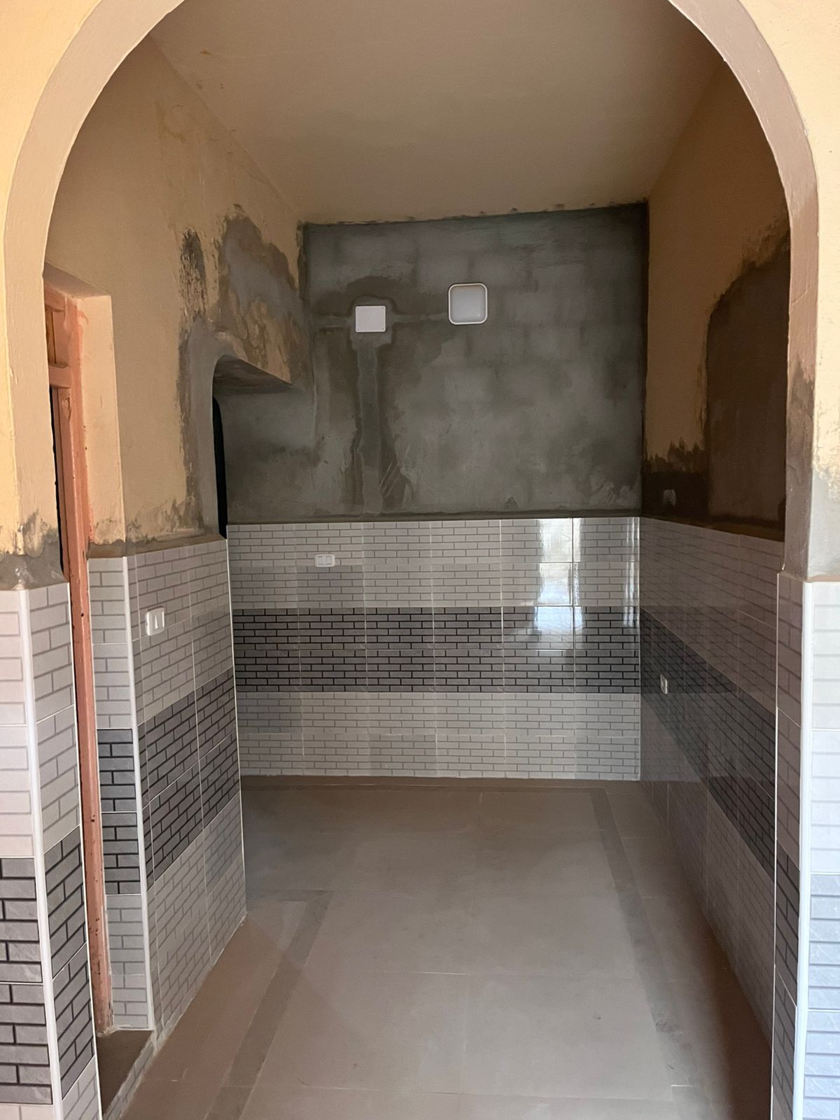 Tozeur&nbsp;Cite Tebebsa&nbsp;Vente&nbsp;Appart. 4 pi�ces&nbsp;Grand appartement � tozeur