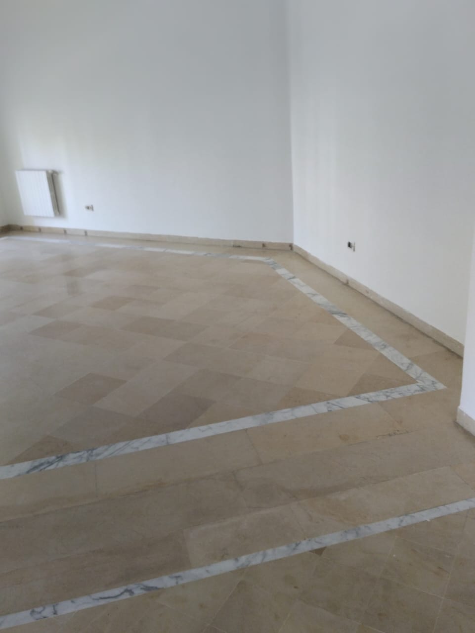 Mnihla&nbsp;Cite Ennasr&nbsp;Vente&nbsp;Appart. 4 pi�ces&nbsp;Un spacieux et ravissant appartement s3 � ennasr2