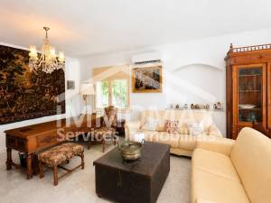 Ariana Ville&nbsp;Ariana&nbsp;Vente&nbsp;Maisons&nbsp;A  une villa  el menzah 6 ref206a