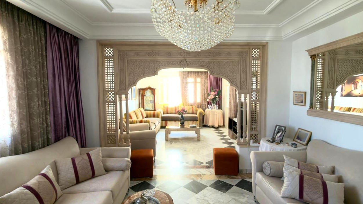 Ariana Ville&nbsp;El Menzah 8&nbsp;Vente&nbsp;Appart. 4 pi�ces&nbsp;Spacieux appartement s4 a menzah 8
