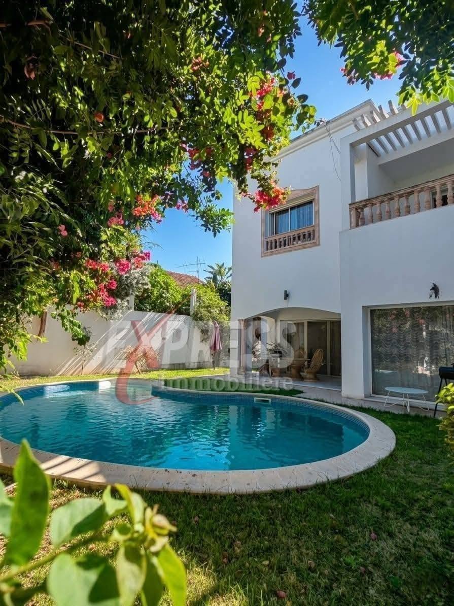 Rades&nbsp;Rades&nbsp;Vente&nbsp;Duplex&nbsp;Villa haut standing avec jardin et piscine