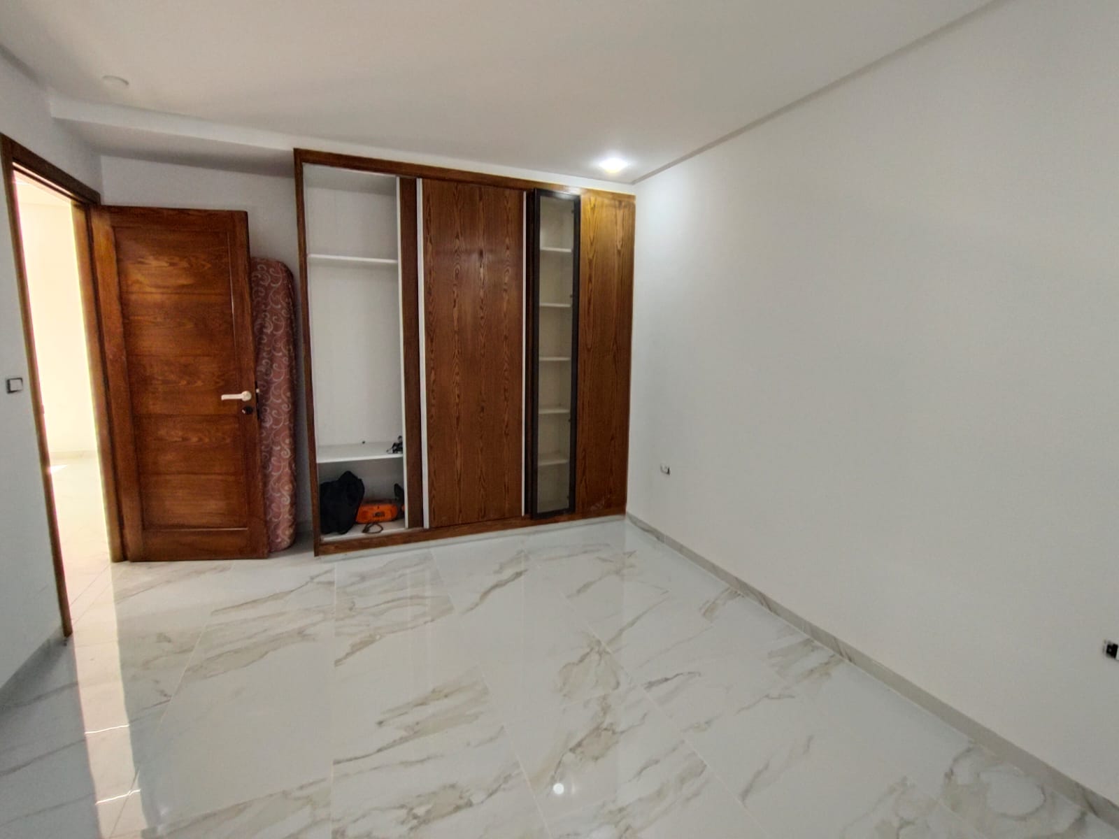 Raoued&nbsp;Cite Ennkhilet&nbsp;Vente&nbsp;Appart. 4 pi�ces&nbsp;Ennkhilette vnt s3 jardin promoteur