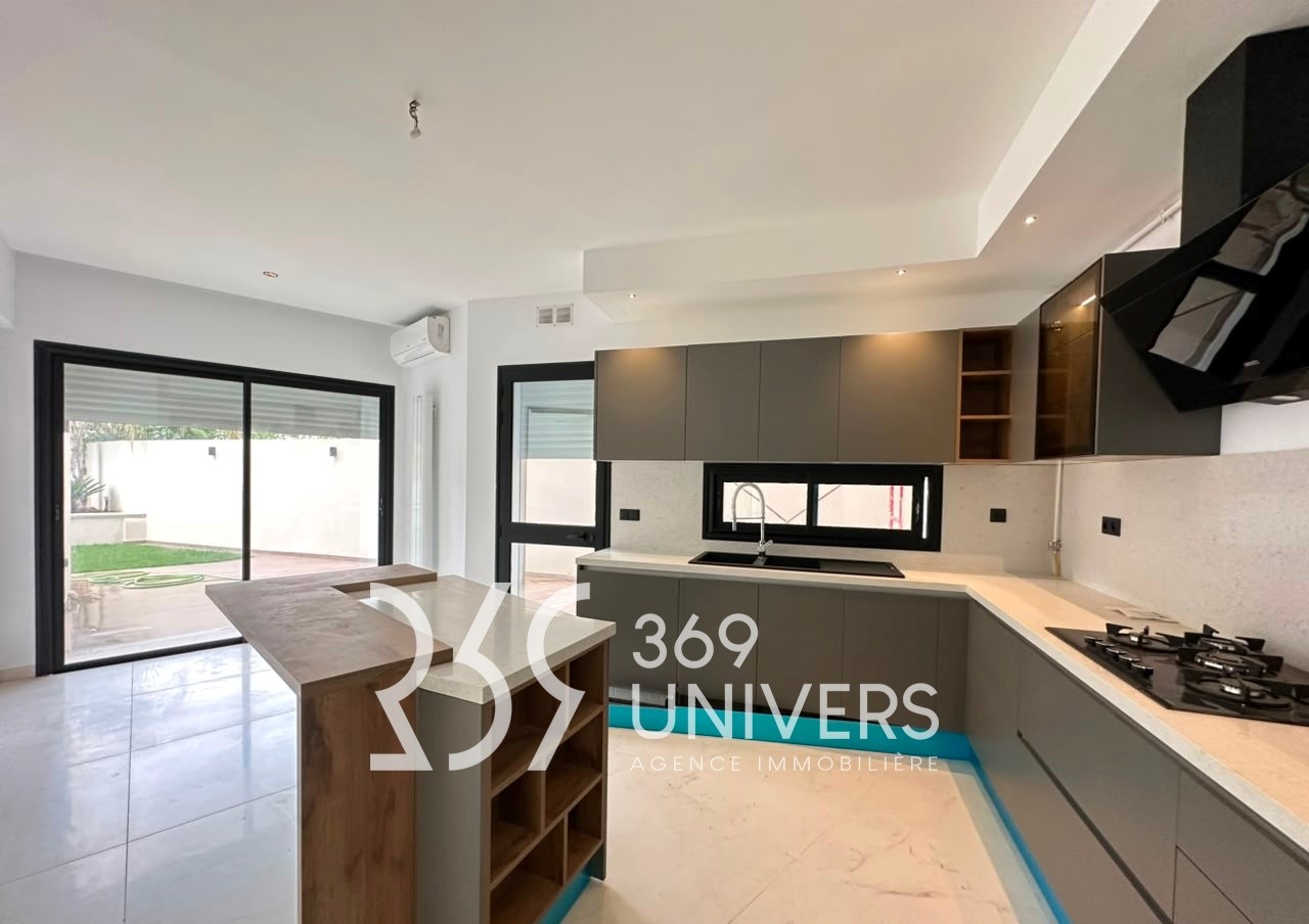 Ain Zaghouan&nbsp;Jardins de Carthage&nbsp;Vente&nbsp;Duplex&nbsp;Triplex avec piscine au jardins de carthage