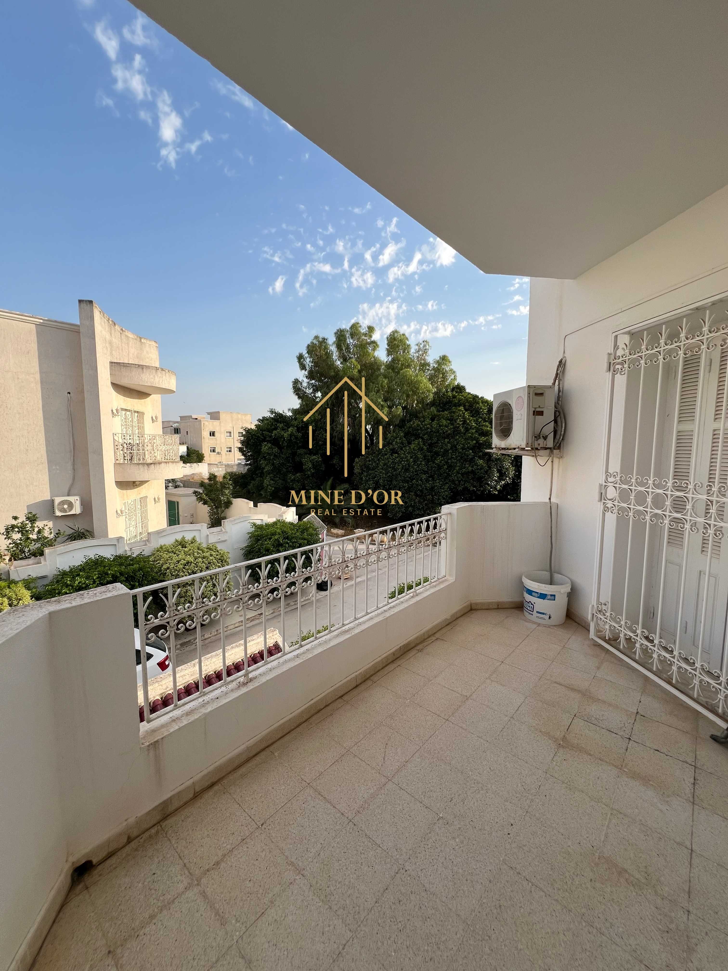 Mnihla&nbsp;Jardins d'el Menzah&nbsp;Vente&nbsp;Maisons&nbsp;Av villa sur deux niveaux a mnihla