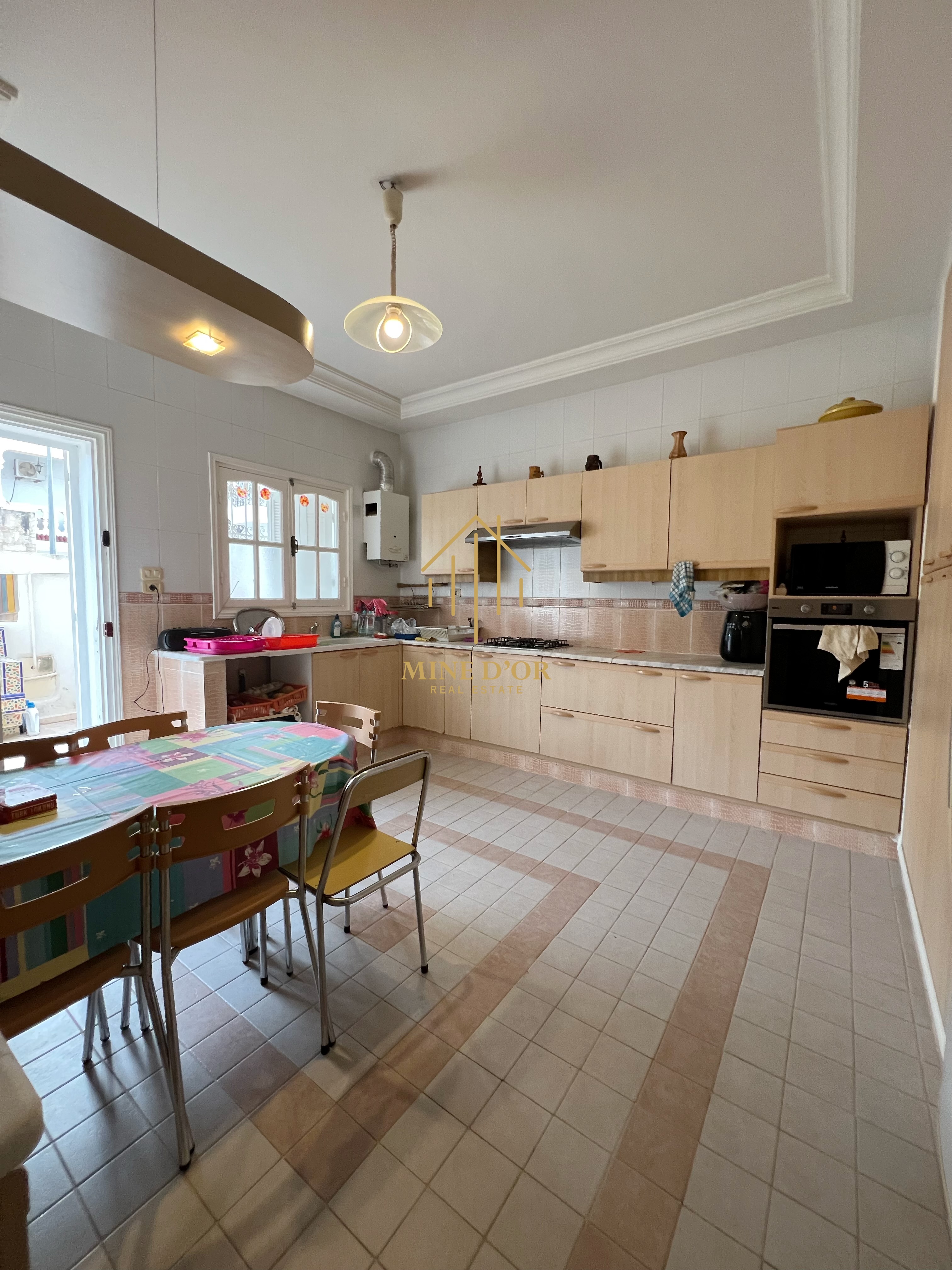 Mnihla&nbsp;Jardins d'el Menzah&nbsp;Vente&nbsp;Maisons&nbsp;Av villa sur deux niveaux a mnihla