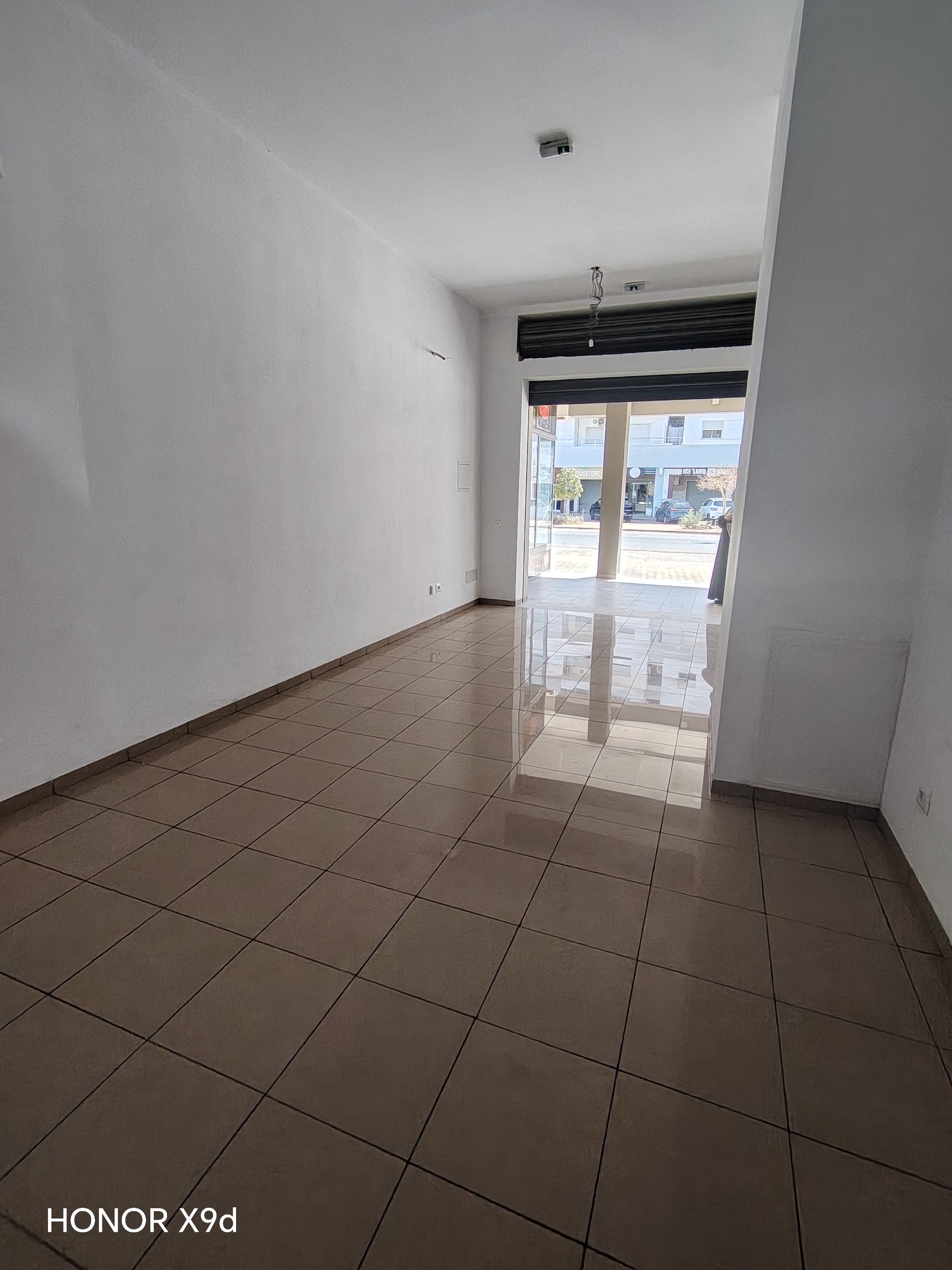 Hammam Chatt&nbsp;Borj Cedria&nbsp;Vente&nbsp;Autre&nbsp;Local commercial pr�s carrefour borj cedria