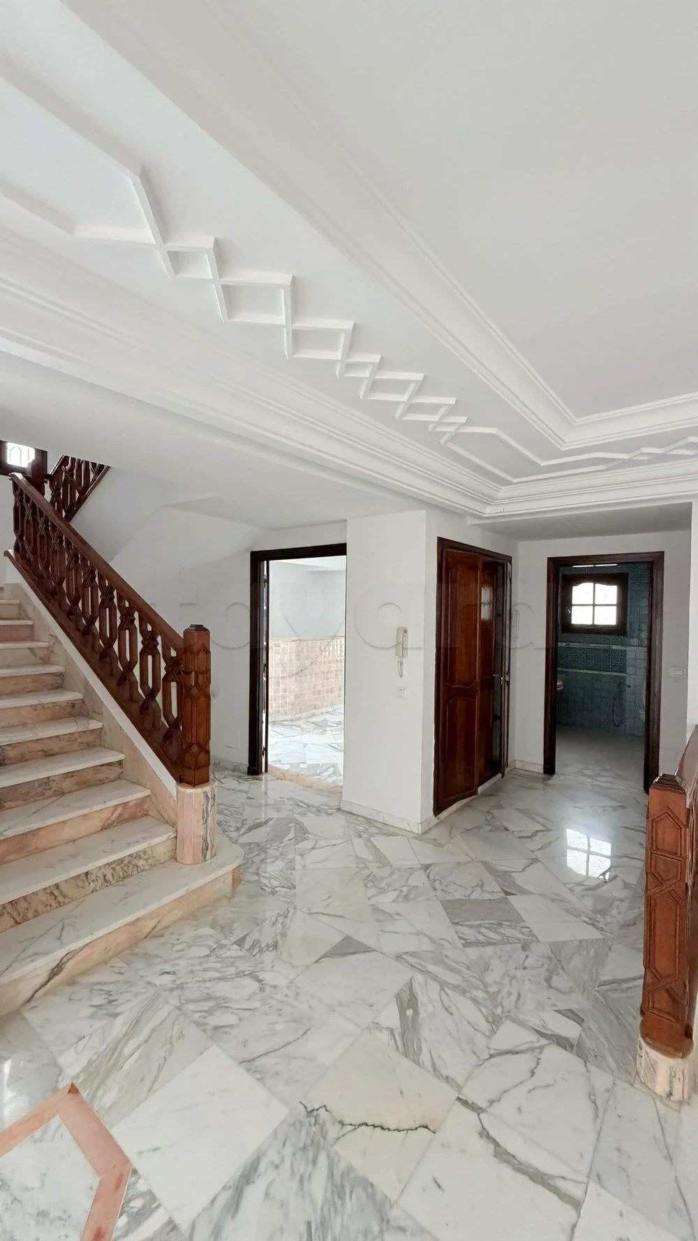 El Menzah&nbsp;El Menzah 9&nbsp;Vente&nbsp;Maisons&nbsp;Prestigieuse villa a menzah 9a