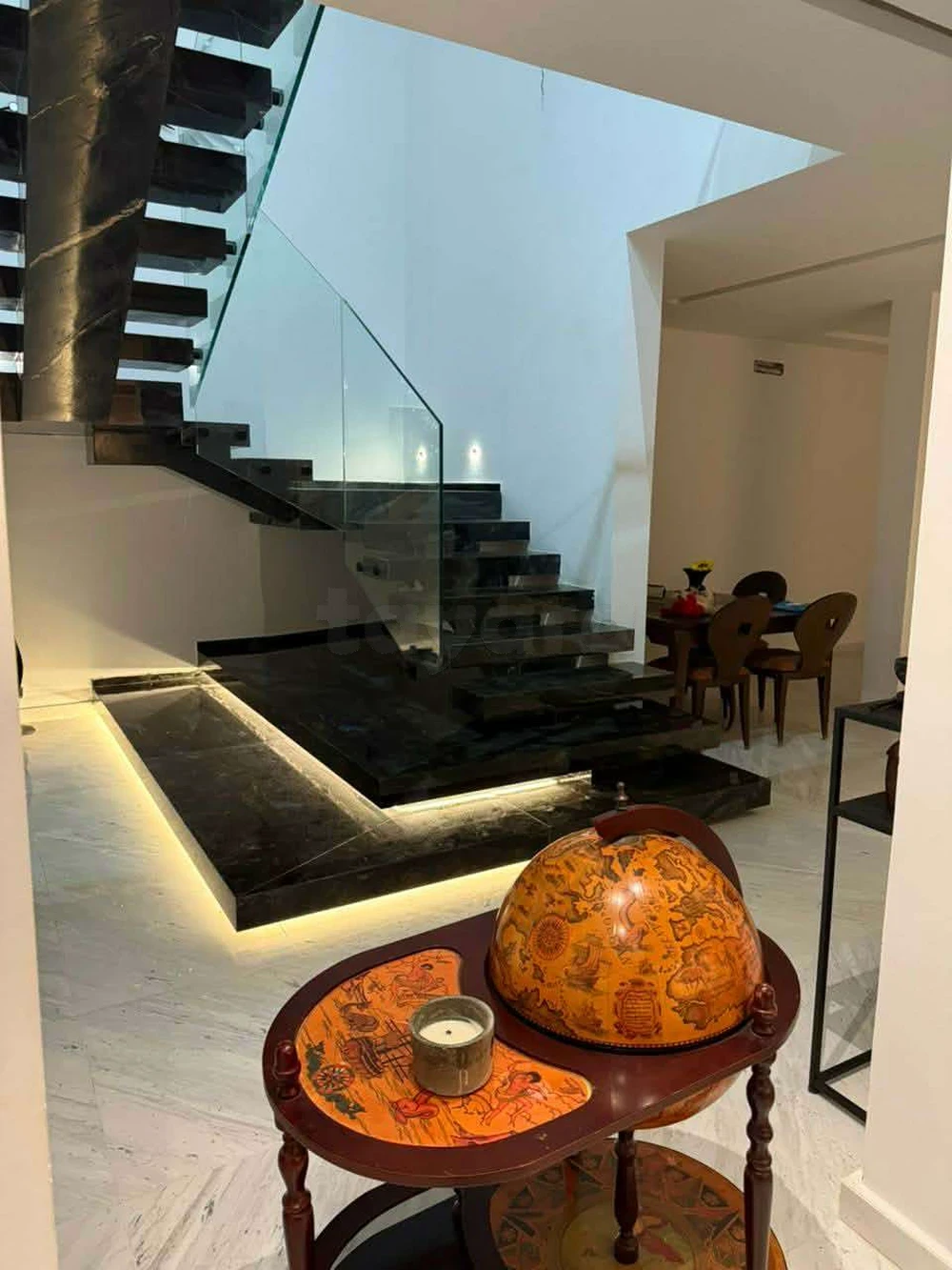 Ariana Ville&nbsp;El Menzah 8&nbsp;Vente&nbsp;Maisons&nbsp;Joli villa  el menzah 8